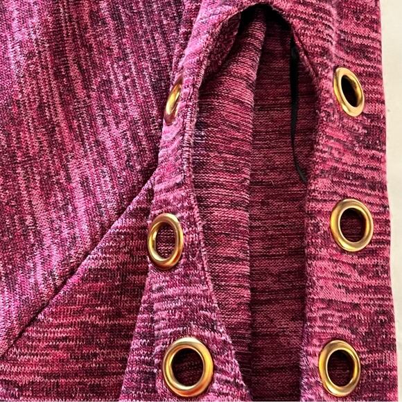 NY Collection Long Sleeve Shoulder Cutout Tunic Top With Grommets - Picture 9 of 10